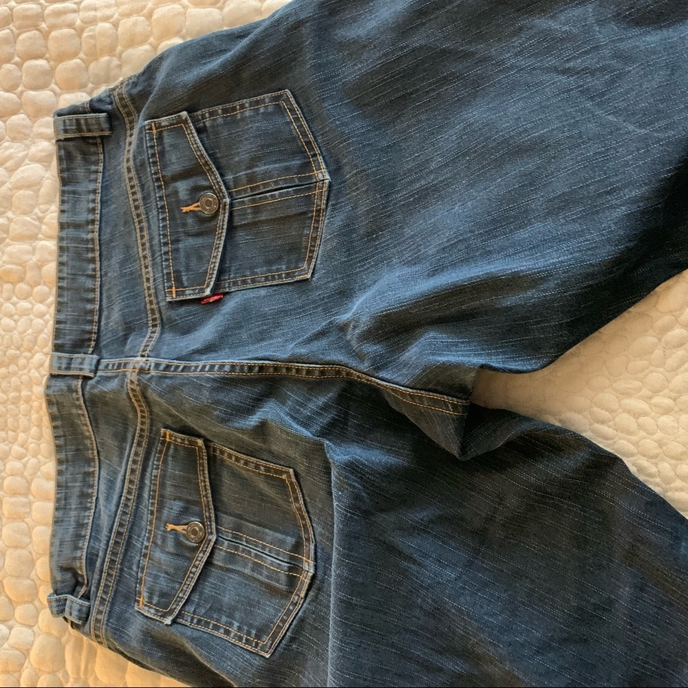 Levis - image 3